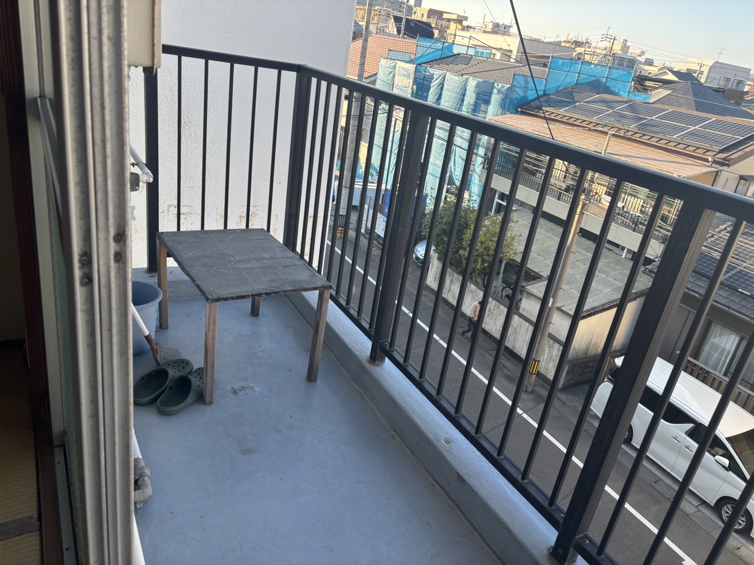 バルコニー　南側にあり洗濯物も干せます