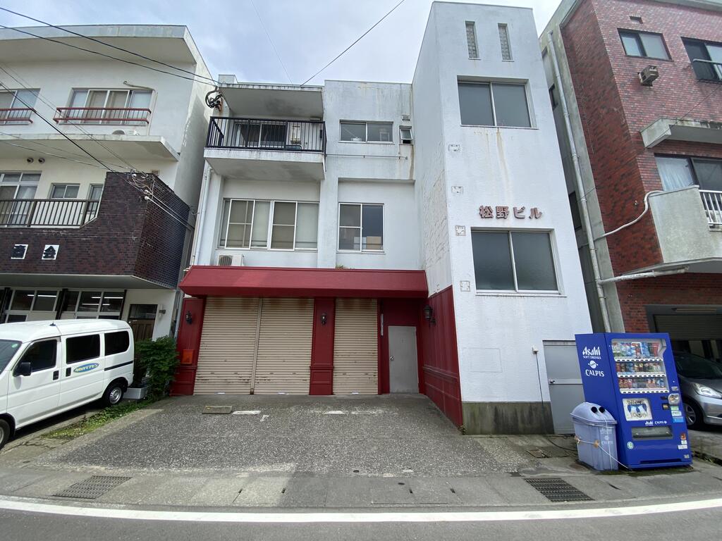 建物外観　DIY心をくすぐる建物外観