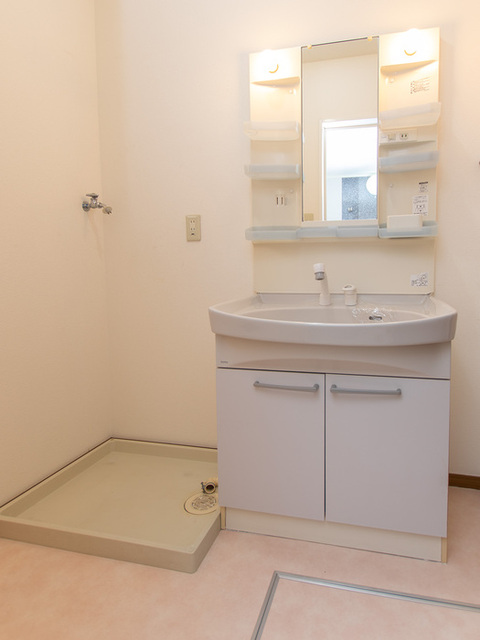 洗面設備　室内洗濯機置場・洗髪洗面化粧台