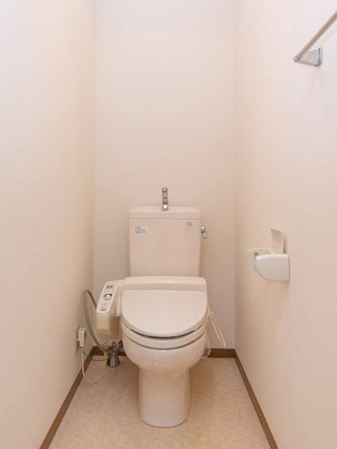 トイレ　温水洗浄暖房便座