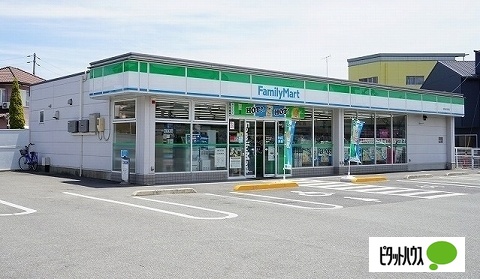 コンビニ　ファミリーマート法花大谷町店（コンビニ）まで392m