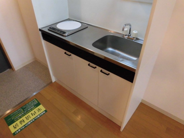 キッチン　収納面も安心のキッチンです