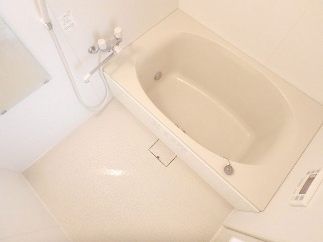 バス・シャワールーム　★追い焚き機能付き★