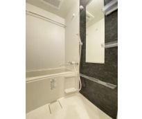 バス・シャワールーム　浴室乾燥機完備です。