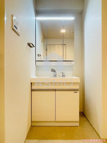 洗面設備　同マンション別部屋　参考写真