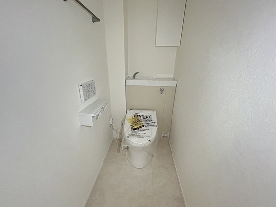 トイレ　※別号室の写真です。