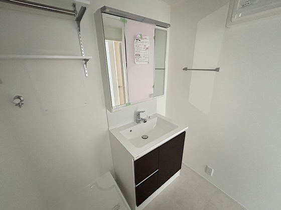 洗面設備　※別号室の写真です。