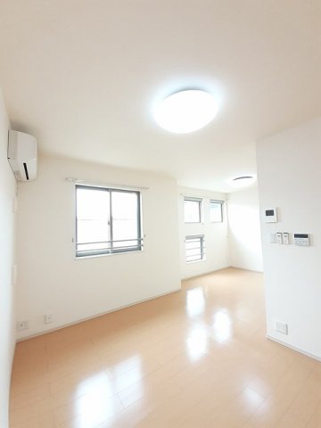 居室・リビング　ゆったりとした居間です