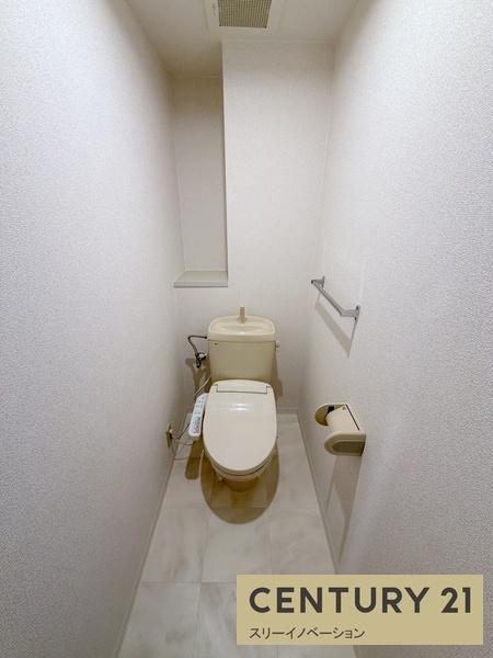 トイレ　★温水洗浄暖房便座付き★