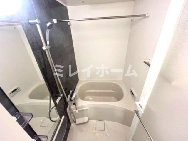 バス・シャワールーム　同建物内別のお部屋の参考写真になります。