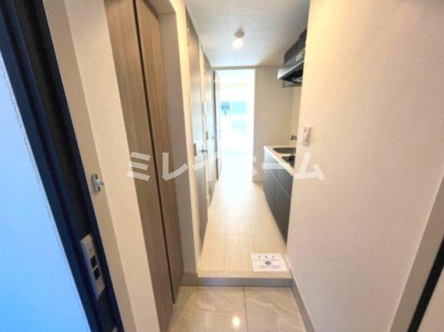 玄関　同建物内別のお部屋の参考写真になります。