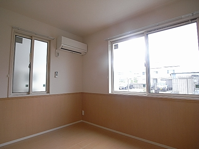 その他　写真は同メーカー、類似物件のものです。