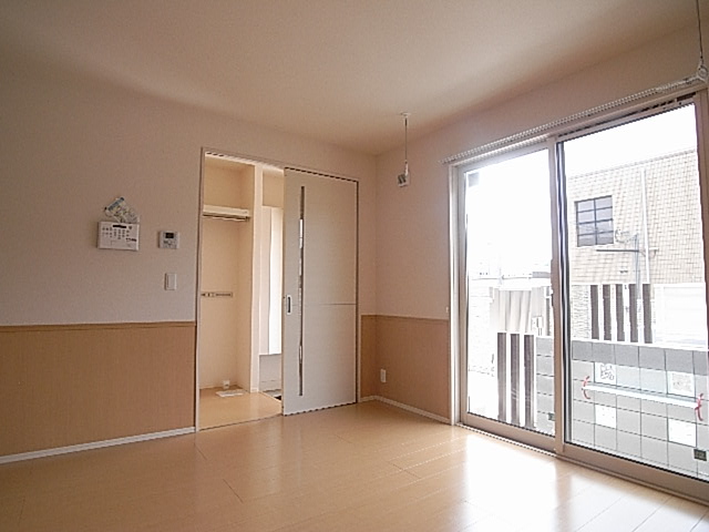 居室・リビング　写真は同メーカー、類似物件のものです。