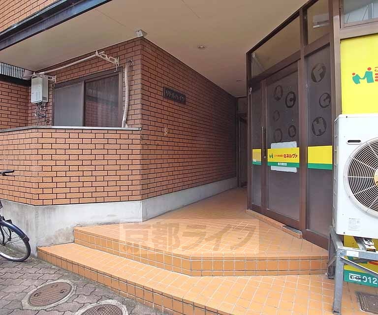 エントランス　綺麗に整理されたエントランスです。