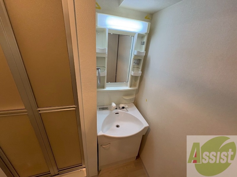 洗面設備　洗面台は独立していて使いやすそうですね。