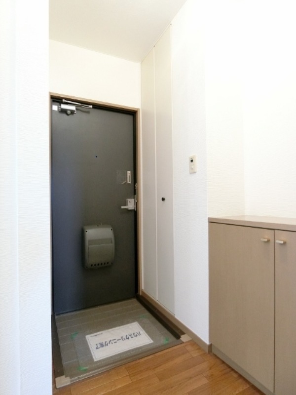 玄関　図面と現状に相違がある場合には現状を優先