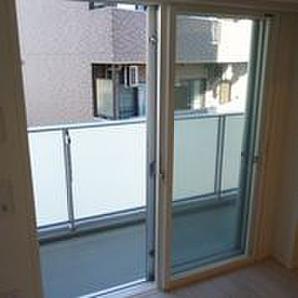 バルコニー　別部屋の参考写真です。