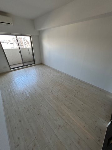 バス・シャワールーム　コンパクトで使いやすいお風呂です