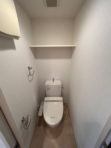 洗面設備　朝の支度にも助かる、独立の洗髪洗面化粧台