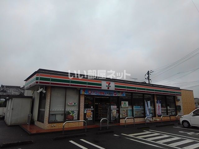 コンビニ　セブンイレブン 小林真方店（コンビニ）まで765m