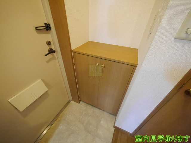 玄関　ロイヤルパレス四ツ谷