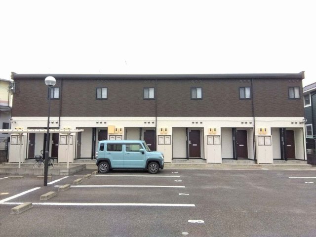 建物外観　2022年12月に外壁塗装いたしました。