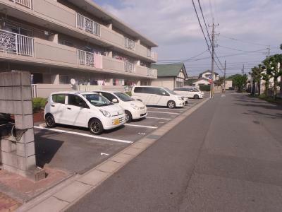 駐車場　駐車場