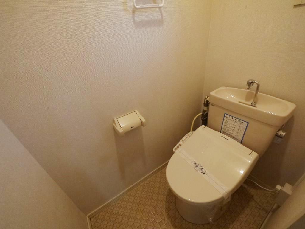 クレセントA棟のトイレ写真