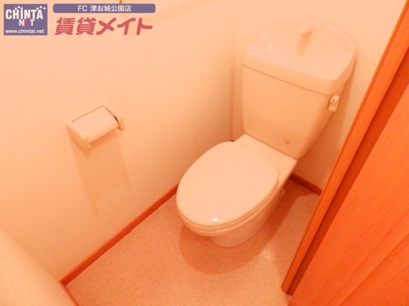 トイレ　反転同型タイプ