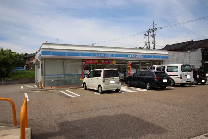 コンビニ　ローソン高岡伏木古府店（コンビニ）まで2547m