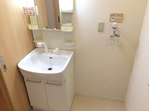 洗面設備　独立洗面化粧台あります◎洗濯機置き場あり