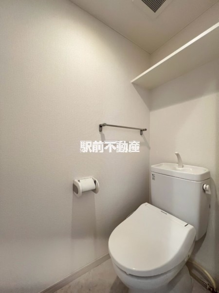 トイレ　画像は反転タイプ