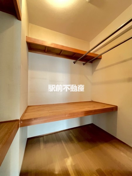 収納　画像は反転タイプ