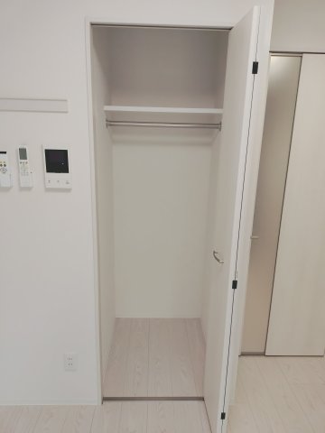 収納　お洋服もたくさんしまえます