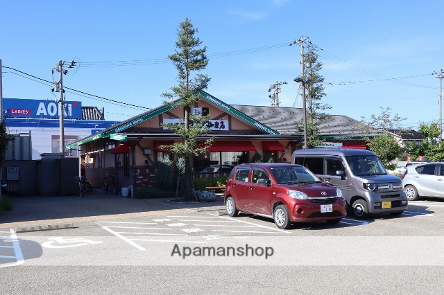 飲食店　コメダ珈琲店　金沢高柳店（飲食店）まで946m