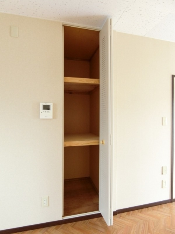 収納　図面と現状に相違がある場合には現状を優先