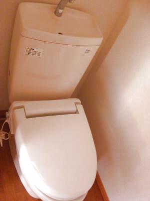 トイレ　トイレは暖房便座！