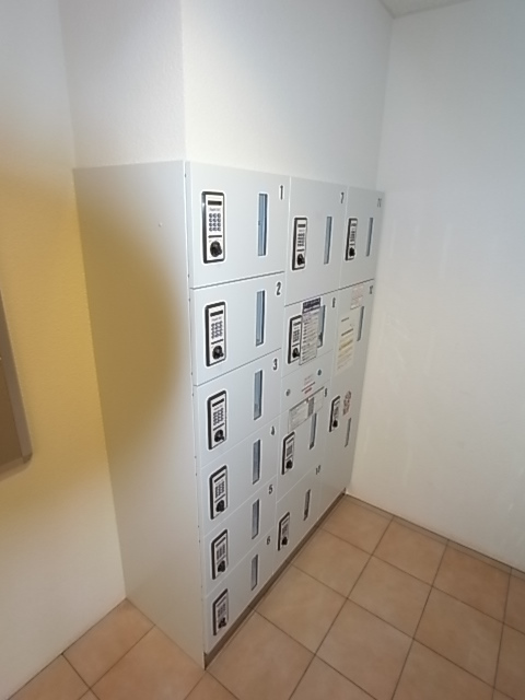 その他共有部分　不在時でも荷物の受け取り安心、宅配ボックス。