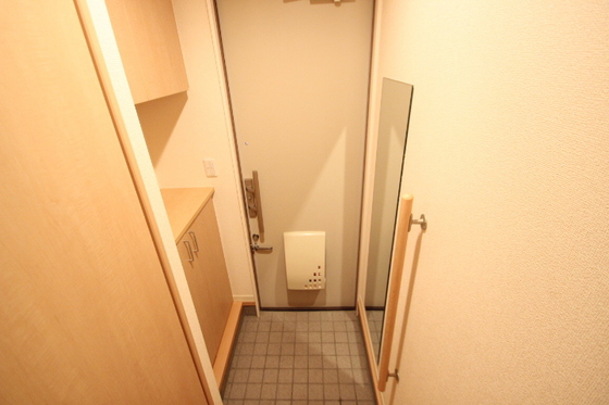 玄関　※別部屋の写真です