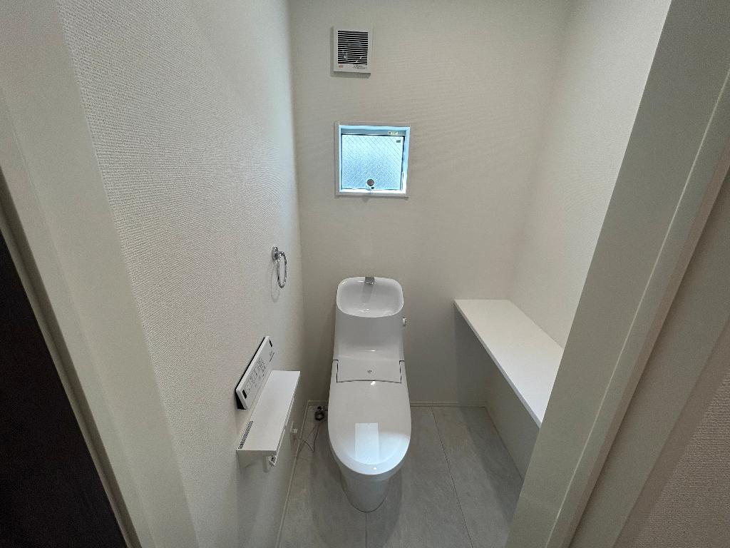 トイレ　生駒町貸家