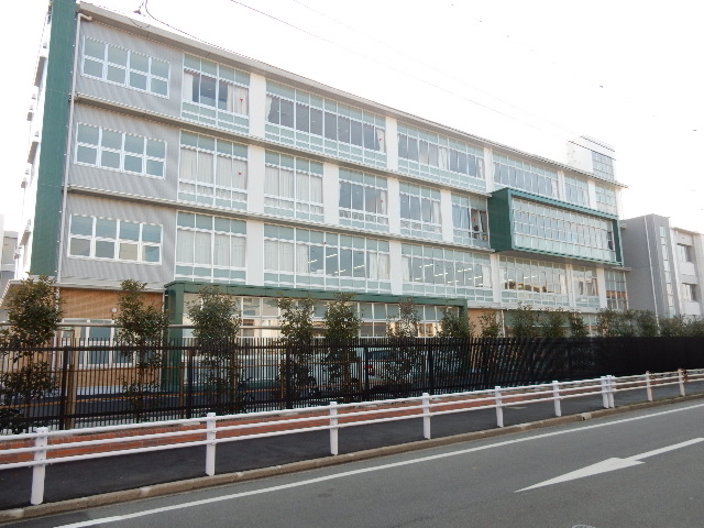 小学校　岡山市立鹿田小学校（小学校）まで147m