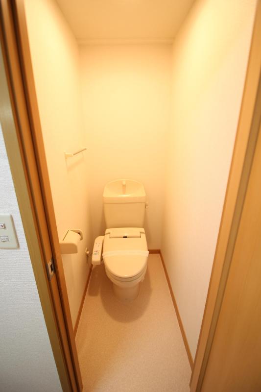 トイレ　温水洗浄暖房便座トイレ