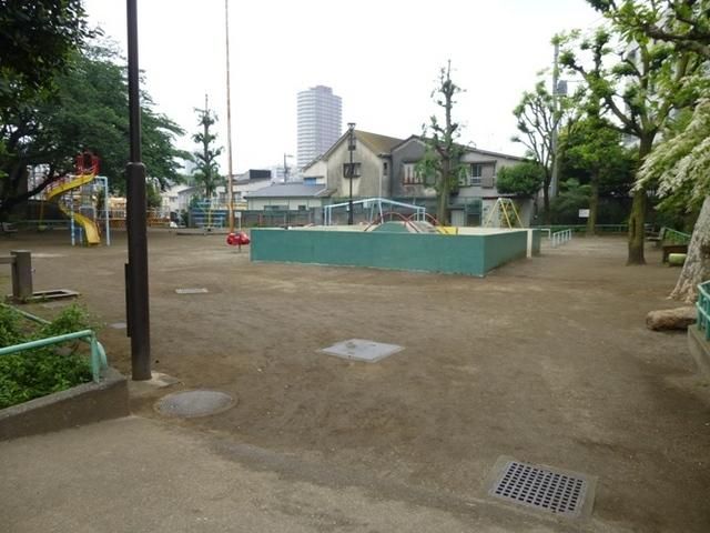 公園　余丁町児童遊園（公園）まで355m