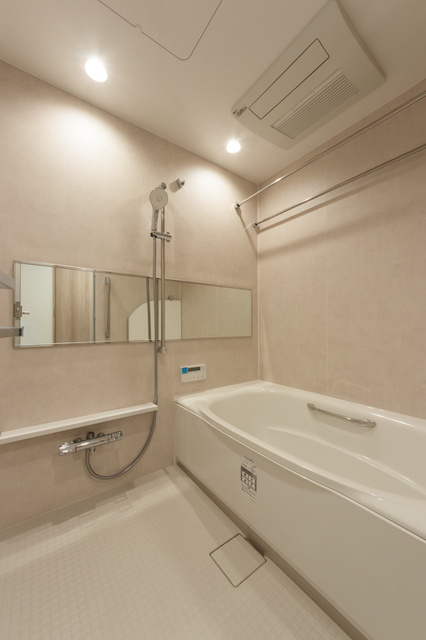 バス・シャワールーム　※写真は同タイプ住戸です。