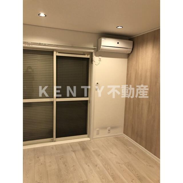 居室・リビング　こちらの居間で趣味の時間をお楽しみください