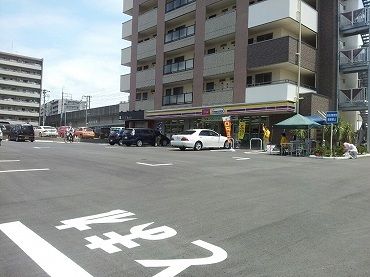 コンビニ　ミニストップ東松戸駅東口店（コンビニ）まで400m