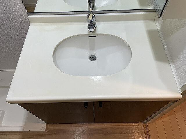 洗面設備　独立洗面台です