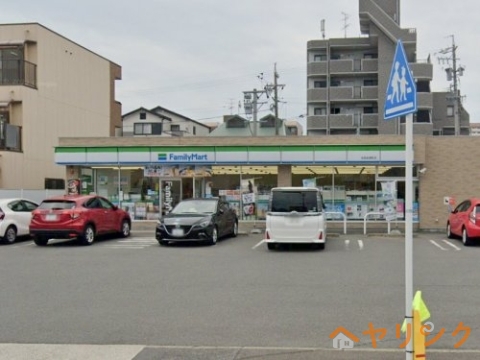 コンビニ　ファミリーマート名西名塚町店（コンビニ）まで119m