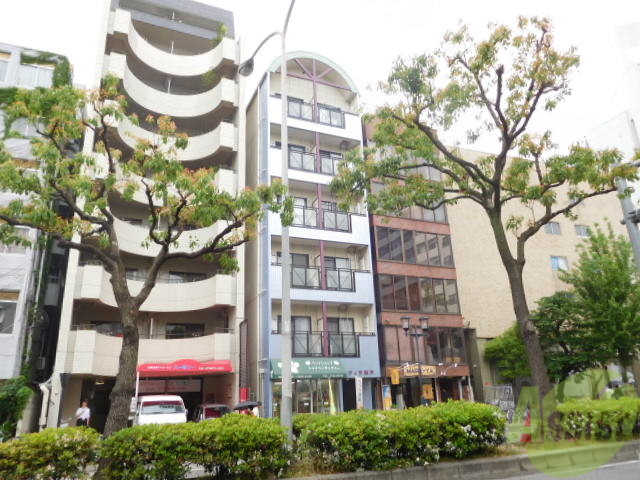 建物外観　パリっとした外観です