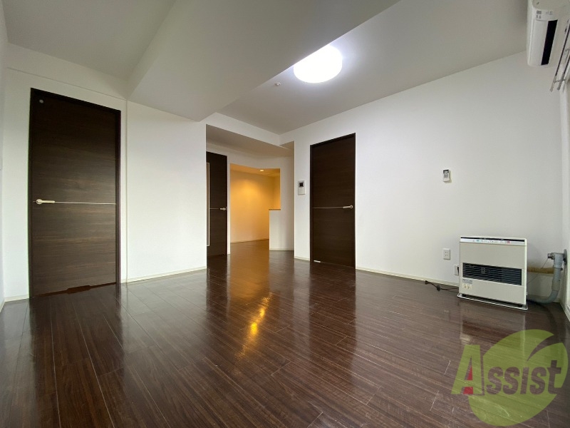 居室・リビング　広くてキレイなお部屋が広がっていて、充実した生活が送れそう。